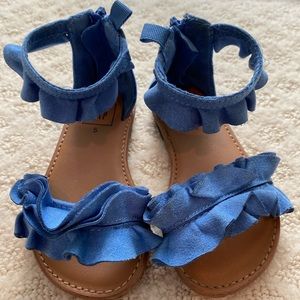 Little girls Gap Kids ruffle summer sandals size 5.